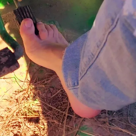 OnlyFans cuenta txfarmerfeet header 2