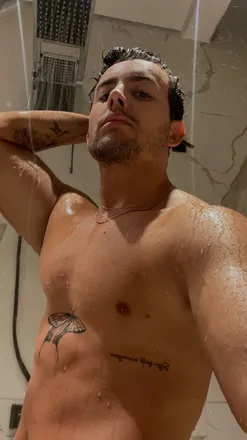OnlyFans cuenta vitorlucen header 2