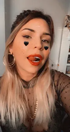 OnlyFans cuenta hunnyval header 2