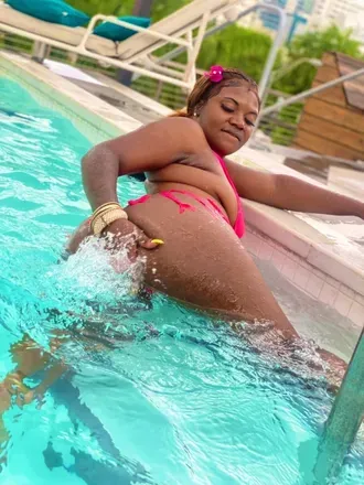 OnlyFans cuenta themelanins header 2