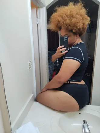 OnlyFans cuenta honeyy.goldd header 2