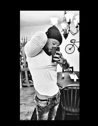 OnlyFans cuenta tattedbadboy614 avatar 1