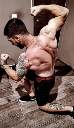 OnlyFans cuenta master_chris93 header 2