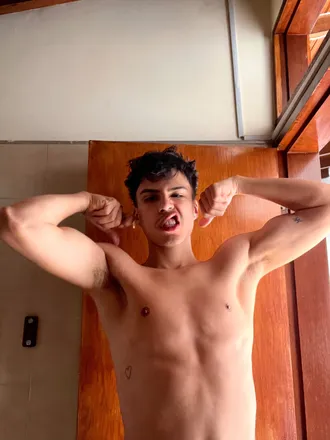 OnlyFans cuenta giuliosshiza header 2