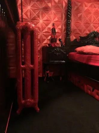 OnlyFans cuenta redroomlove header 2