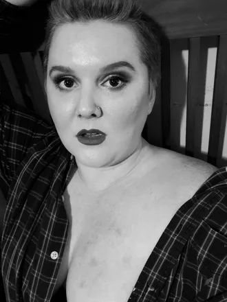 OnlyFans cuenta thewildwife header 2