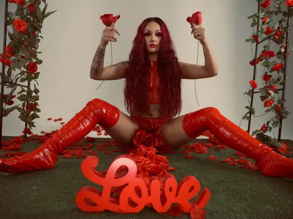 OnlyFans cuenta theerealsarahjo header 2