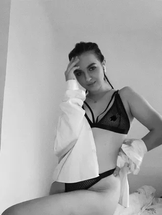 OnlyFans cuenta eva.st header 2
