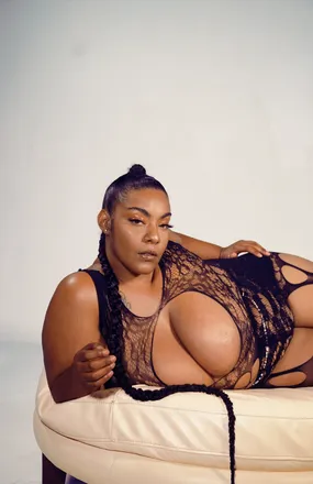 OnlyFans cuenta exoticone1111 header 2