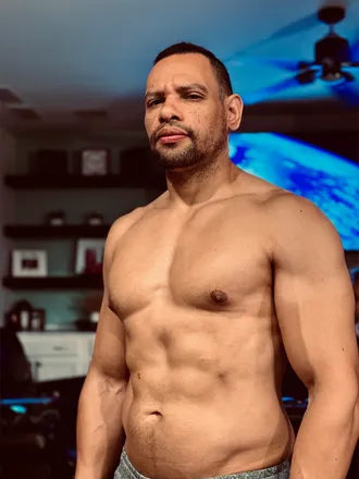 OnlyFans cuenta u102699710 header 2