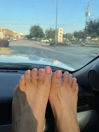 OnlyFans cuenta prettybbfeet header 2