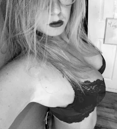 OnlyFans cuenta ptitetannante avatar 1