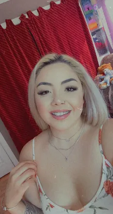 OnlyFans cuenta nessa1819 header 2