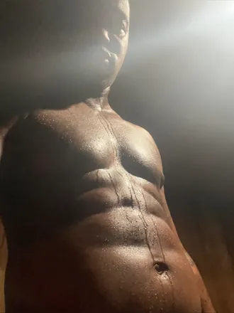 OnlyFans cuenta y_ryda18 header 2