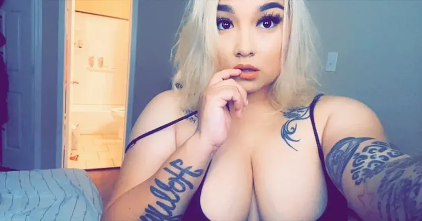 OnlyFans cuenta holly0018 avatar 1