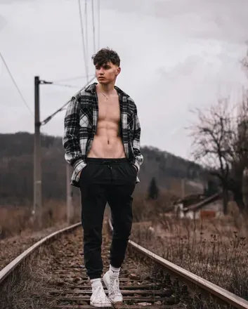 OnlyFans account  daverons avatar 1