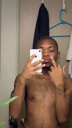 OnlyFans account  yonbbc avatar 1