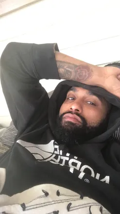 OnlyFans cuenta champagnepapi585 header 2