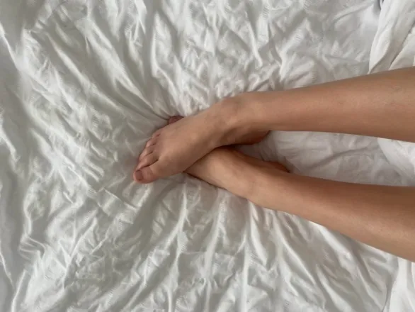 OnlyFans cuenta veelafeet4u header 2