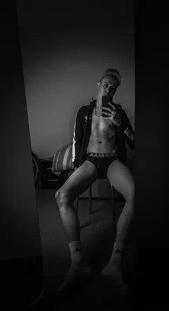 OnlyFans cuenta slinkyboii93 avatar 1