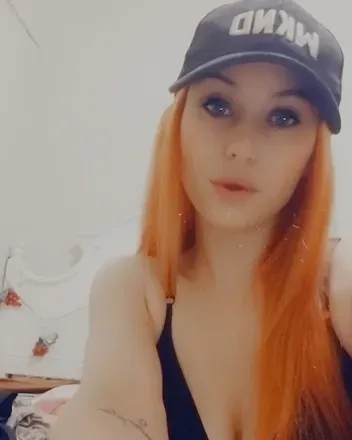 OnlyFans account  redrosieredrosie avatar 1
