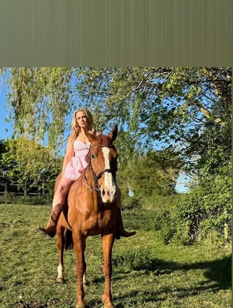 OnlyFans cuenta amy_lou333 header 2