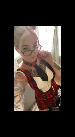 OnlyFans cuenta laurentatts avatar 1