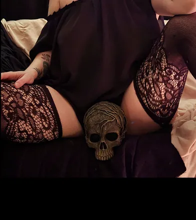 OnlyFans cuenta strega_maze header 2