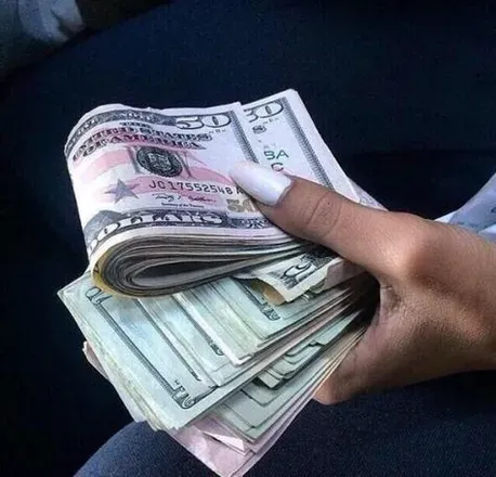 OnlyFans cuenta moneymakemesmile header 2