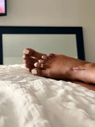 OnlyFans cuenta goddesstoniie header 2