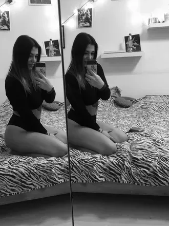 OnlyFans account  inlovewiththesound header 2
