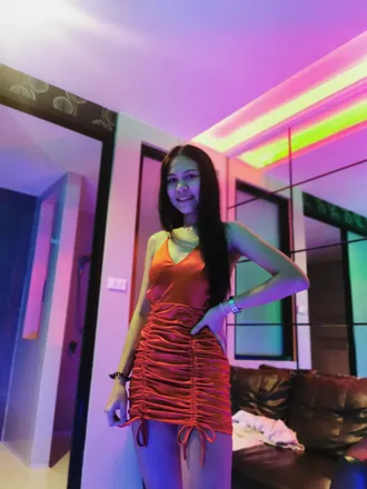 OnlyFans cuenta sirithai header 2