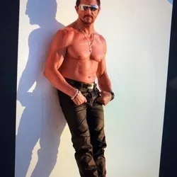OnlyFans cuenta tommygunnxxx avatar 1