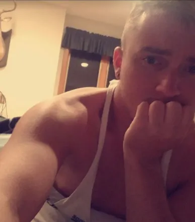 OnlyFans cuenta short_king_zach header 2