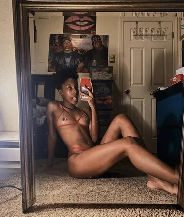 OnlyFans cuenta tiiuhh header 2