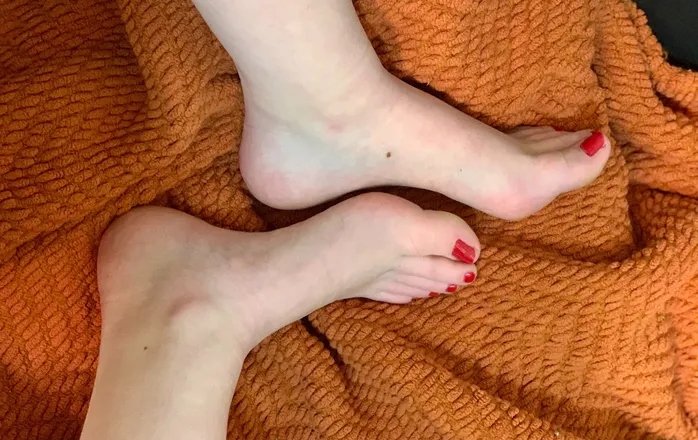 OnlyFans account  beautifootsies header 2