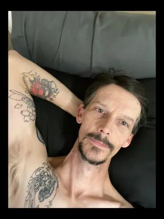 OnlyFans cuenta nikon1337 header 2
