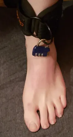 OnlyFans account  facingdafeet avatar 1