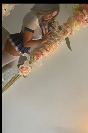 OnlyFans account  toriiechristie avatar 1