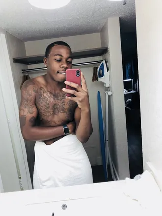 OnlyFans cuenta pussysoaka header 2
