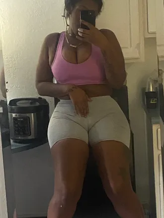 OnlyFans cuenta fatmamacremepie header 2
