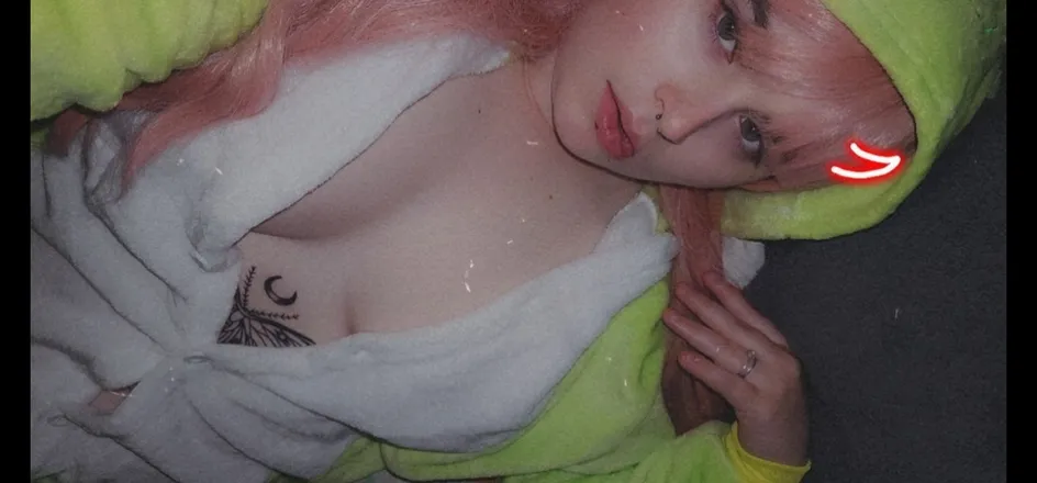 OnlyFans cuenta strawberry.baby24 header 2