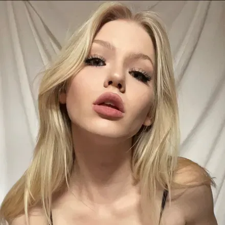 OnlyFans cuenta little_vikki avatar 1