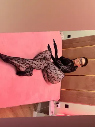 OnlyFans cuenta foxygiulia header 2