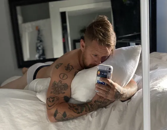 OnlyFans account  zepphead header 2