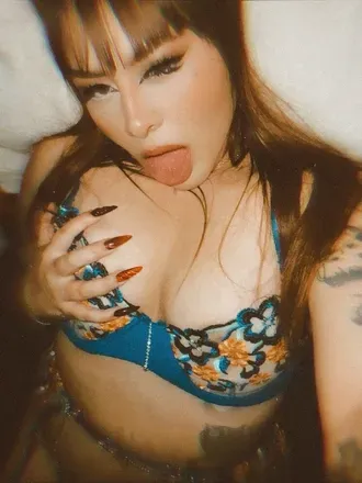 OnlyFans account  loreelay avatar 1