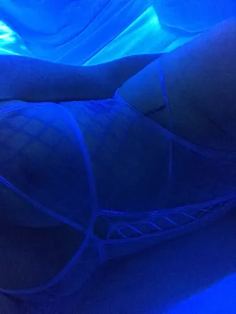 OnlyFans cuenta toplesslola header 2