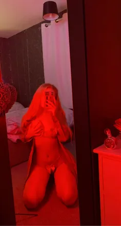 OnlyFans cuenta lou_19_ header 2