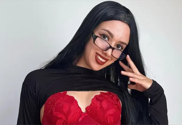 OnlyFans cuenta chicinglassesfree header 2