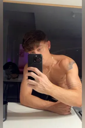 OnlyFans cuenta kvh_69 avatar 1